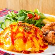 濃厚な旨みが特徴の「世羅高原たまご」や、世羅米「ゆめせんぼん」など。地元のおいしい食材を「たくさんの人に味わってほしい」と話す田原さん。大切なゲストのために、手間を惜しむことはありません。