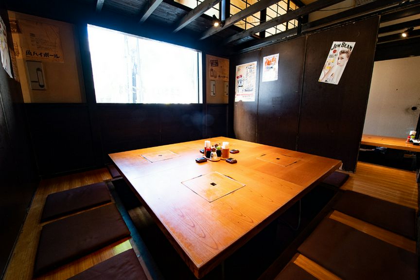 ゆったりくつろげる掘りごたつの座敷