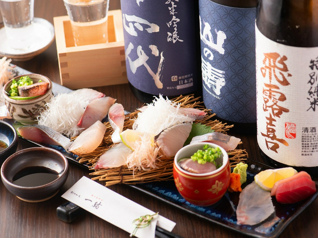 地物を中心とする旨い旬魚介が集い、季節ごとの高級魚も豊富