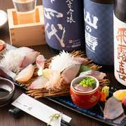 長浜市場の食堂で働いた経験も持つ店主が、とびきりの旬魚介を選りすぐり、多彩な皿を繰り出し。河豚、アラ、蟹、天然鰻など季節の高級魚も豊富で、料理のリクエストにもお応え。単品料理＆コースで楽しめます。