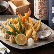 ゲストとホストが親睦を深めながら和むシーンにぴったりの店。旬食材で彩るコース料理6600円（税込）～がおすすめで、ご予算やご希望の食材に応じてのアレンジも可能です。どうぞ、お気軽にご相談ください！