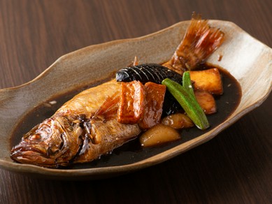 ふっくら、きめ細やかな身がしみじみと旨い『魚の煮つけ』