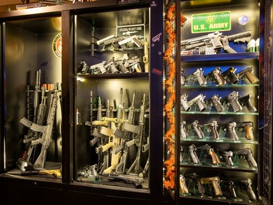 ソファ席のあるゆったりした空間でのシューティングをぜひ！