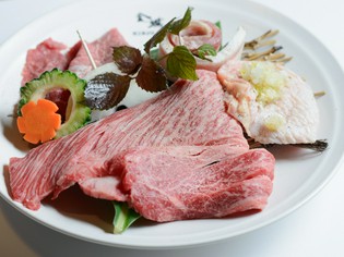 石垣島「ゆいまーる牧場」を拠点に、良質なブランド肉を一貫生産