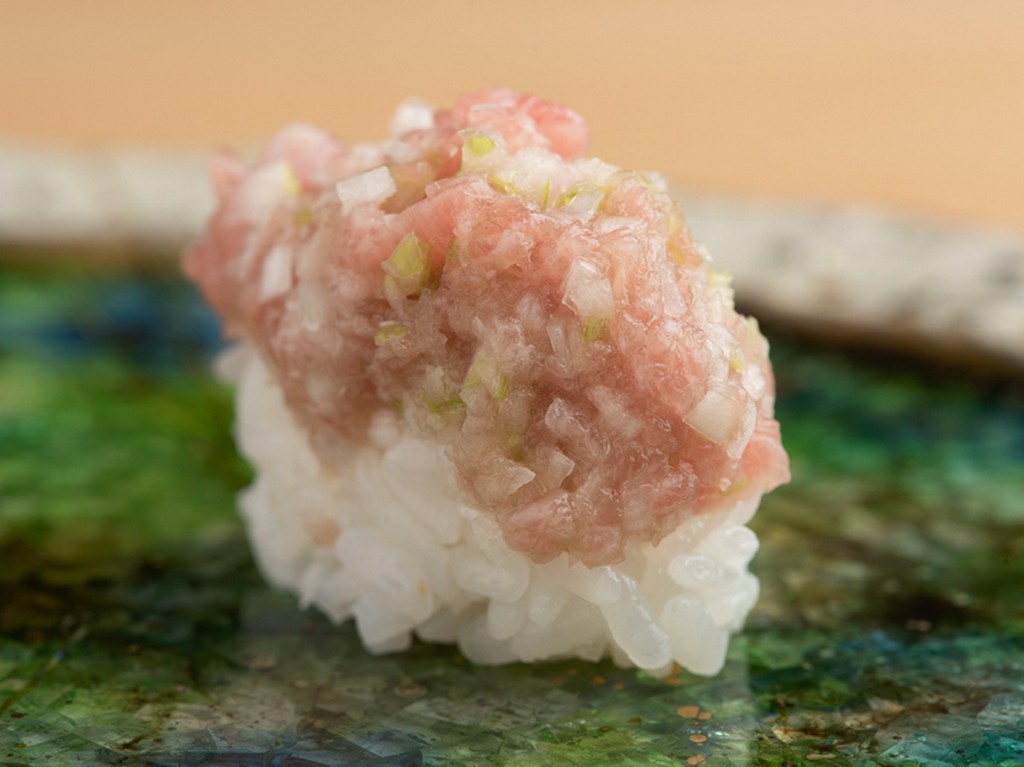 口の中でふわりとほどけ、一体感を得られる『ネギトロ』