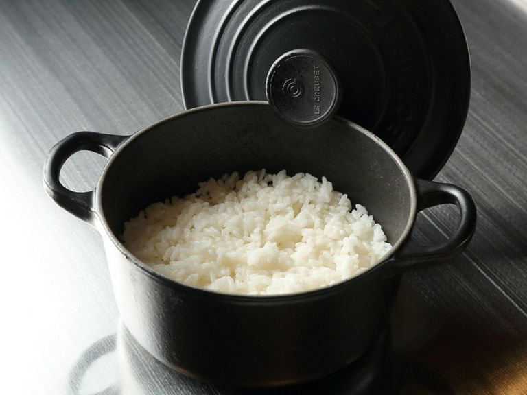 ゲストのために『ル・クルーゼで炊いた白ご飯』