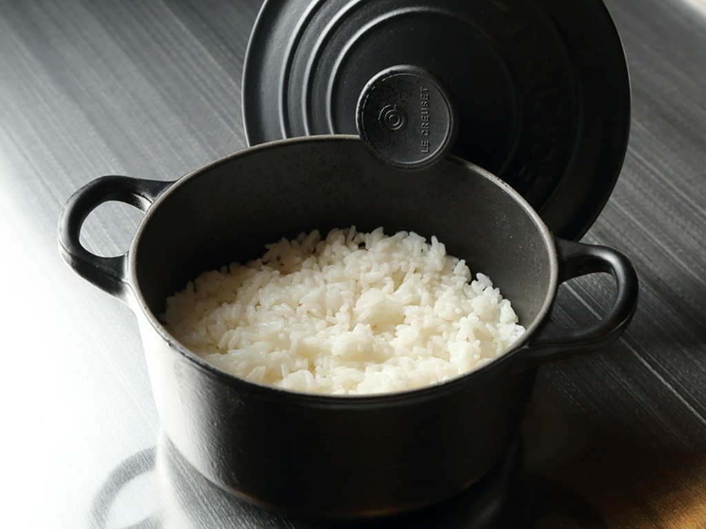 ゲストのために『ル・クルーゼで炊いた白ご飯』