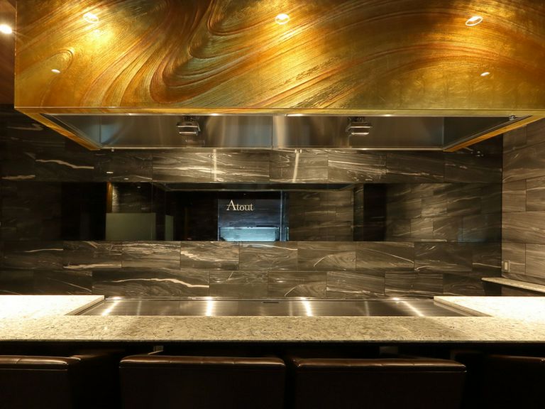 “月”をイメージさせる非日常的な空間