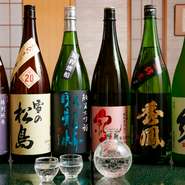 和歌山『紀土』、静岡『臥龍梅』、山形『秀鳳』などの料理に合う、店主厳選の銘酒を全国より約20種用意しています。時期によっては希少酒も楽しめます。