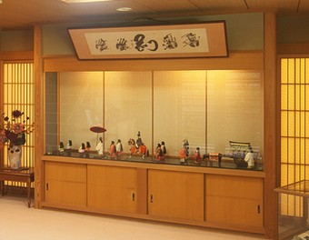 京都・葵祭の行列人形