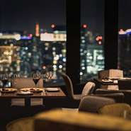 オシャレな雰囲気の店内は様々なシーンでご利用いただけます