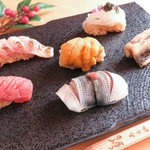 先付、焼物、一品物、握り、汁物、デザート