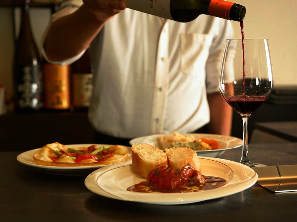 世界の産地から集めた厳選ワインの充実ラインナップ