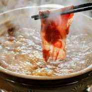 クエ鍋・鯨ハリハリ鍋・のどぐろしゃぶしゃぶ・うつぼしゃぶしゃぶ鍋・活けたこしゃぶしゃぶ鍋・蛍烏賊しゃぶしゃぶ鍋・天然うなぎ鍋・他