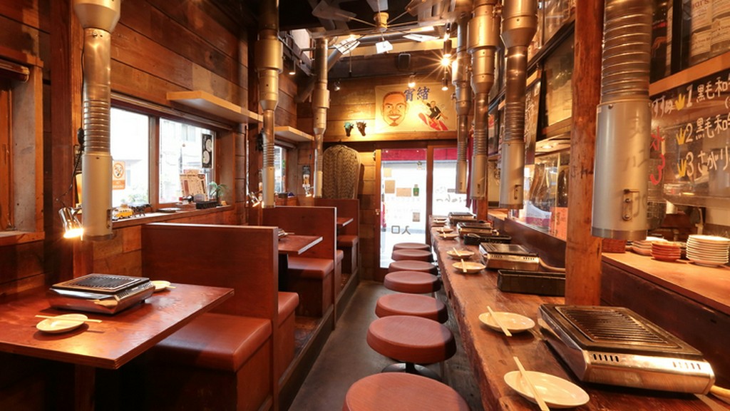 自分自身が好きなタイミングで肉を焼き、焼きたてを堪能