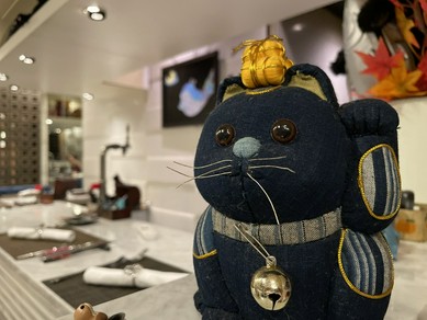 黒猫をモチーフにしたかわいい店内、お料理などデートにおすすめ
