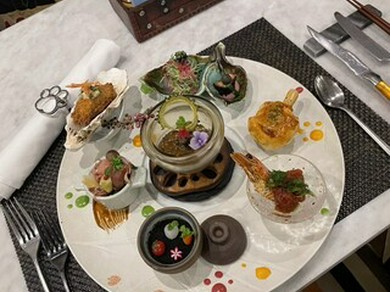 多彩な料理を楽しめるコース料理をご用意