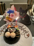 厳選食材を使用したシェフおすすめのお料理にホールケーキが付いた、記念日にぴったりのコースです。