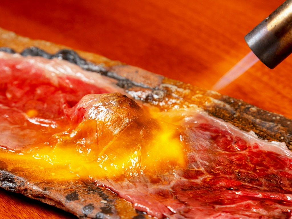 能勢牛　肉寿司