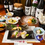 季節の料理をリーズナブルな価格で懐石風に仕立てる人気のコースです。蛸しゃぶなど季節の食材を使ったお鍋に刺身、焼き魚、一品料理、釜めしなど全9品が彩り豊かに味わえます。
