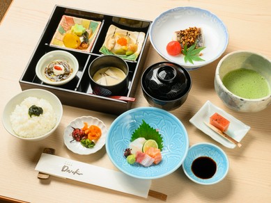 家族の大切なお祝いごとから、休日のお食事まで