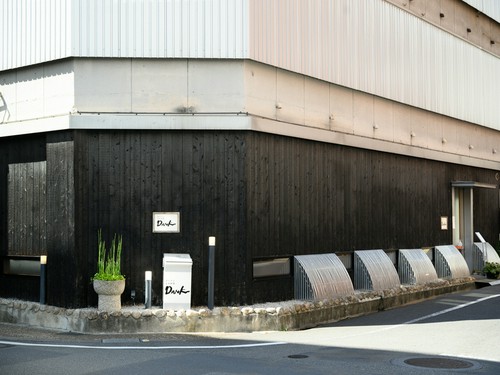 お店は柳川筋・麿屋町の交差点から2筋ほど入った場所に立地