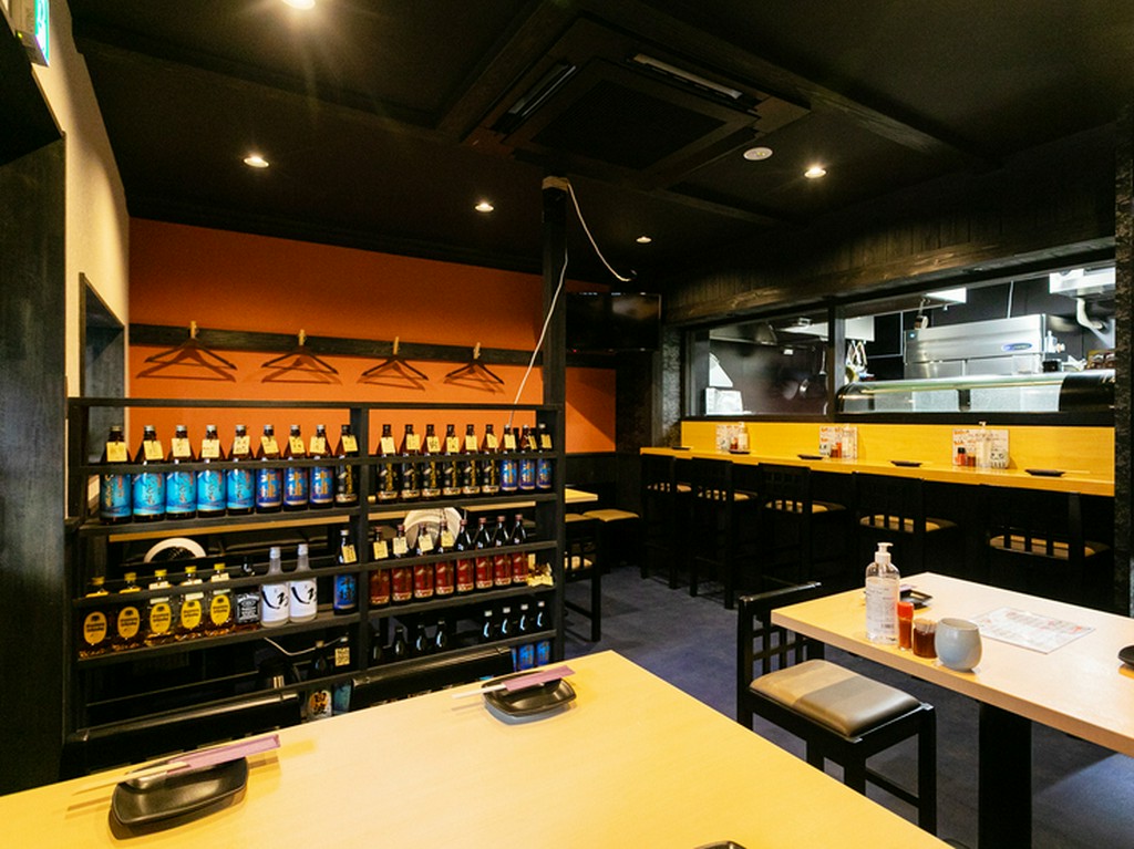 すっきりと手入れの行き届いた清潔な店内