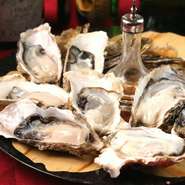 AKATSUKAでは1年を通して旬の牡蠣を仕入れています。
仕入れにより価格は変わります