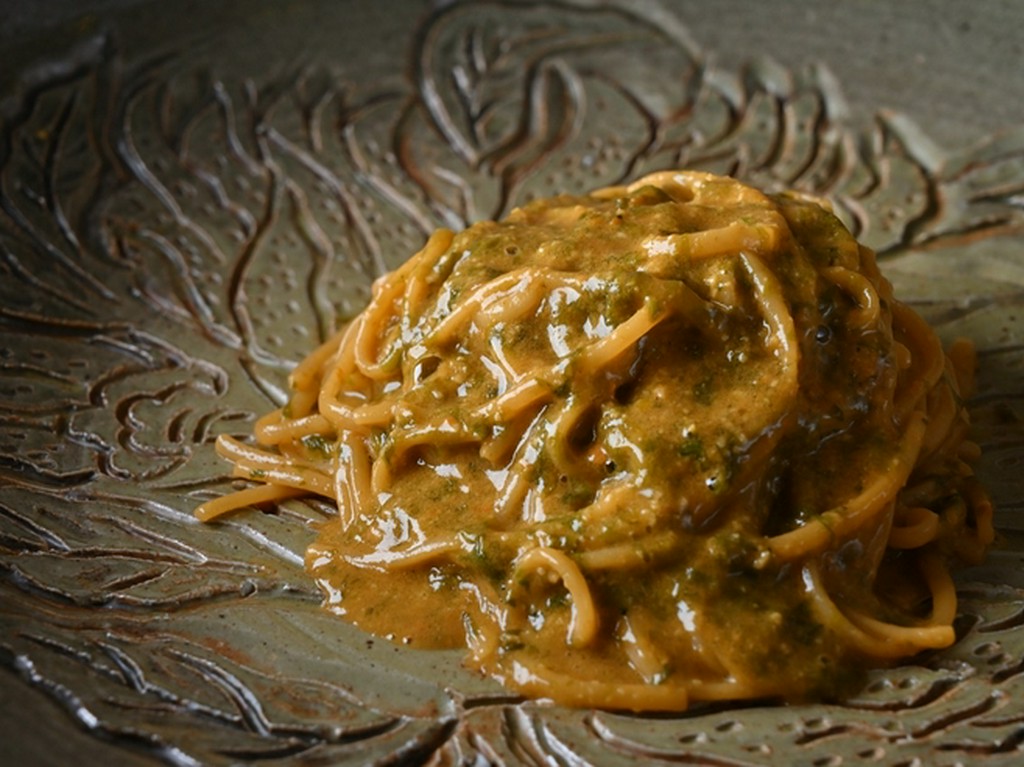 濃厚な味わいの『北海道の北斗雲丹と生海苔のアルガバターソース』