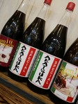 AKATSUKAの料理に合うオリジナルラベルの辛口ワイン。
1800ml 赤、白ございます。
お土産、贈り物にも人気です。