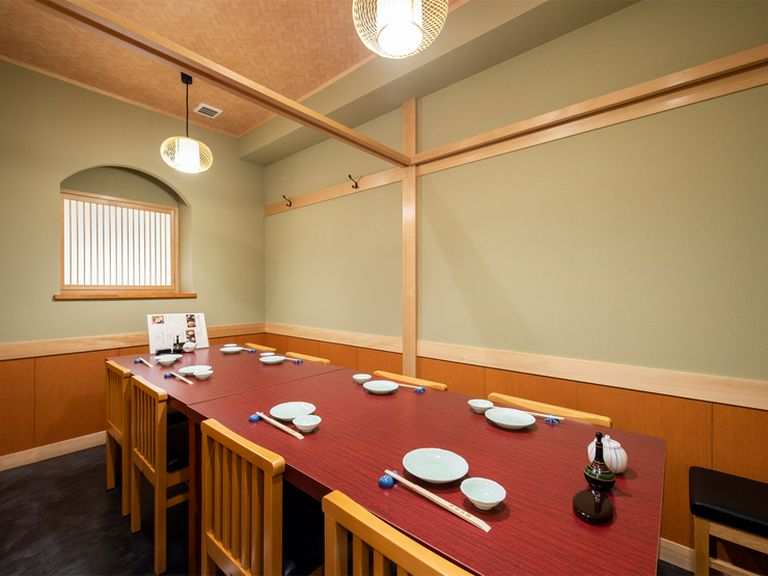 最大10名までOK。周囲を気にせずに過ごせるプライベート空間