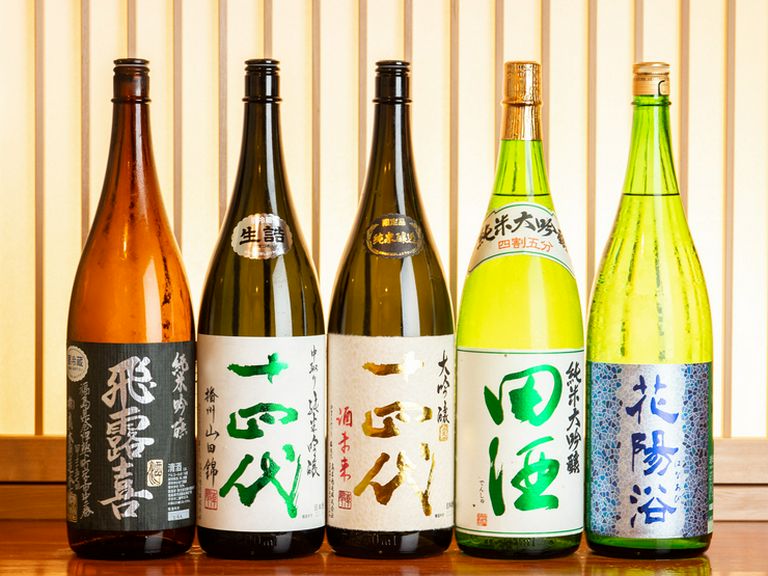 唎酒師の資格を持つ店主が料理に合う旬の日本酒をセレクト