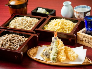 全国各地の玄そばや有機野菜など、国産の上質な素材を厳選