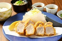 110g　1870円
150g　2310円
190g　2640円
ひれかつ・ご飯・赤だし・きゃべつ・冷奴・香の物
