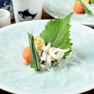秘伝のポン酢でいっそうおいしく！　老舗の技が光る『てっさ』