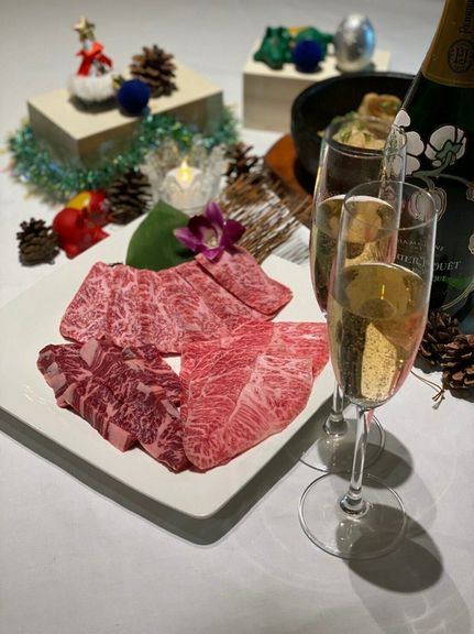 落ち着いた大人の雰囲気で二人の時間を