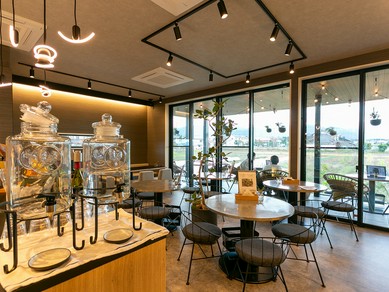 女性に大人気！　旅気分にひたりながら、ヘルシーグルメを満喫