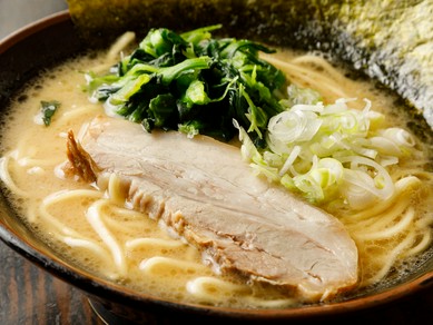 横浜家系伝統のコクまろ味『豚骨醤油ラーメン』