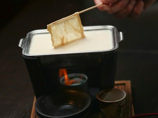 生湯葉とおぼろ豆腐が楽しめる『手づくりおぼろ豆富（どうふ）』