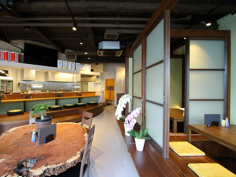 心落ち着くリラックス空間。気軽な会食や家族の集まりにぴったり