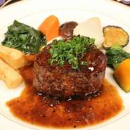 ヒレ肉の特に肉質の良い真ん中の部分をステーキで。
１５０ｇからご希望の大きさにカットしてご用意いたします。