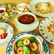 あとのお料理は当日お好きなものをご注文ください。
おつまみコースは予約なしでも承ります。
