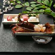経験豊富な料理人が手掛ける一品は日本料理の枠に留まらず、寿司、フレンチなど多彩。