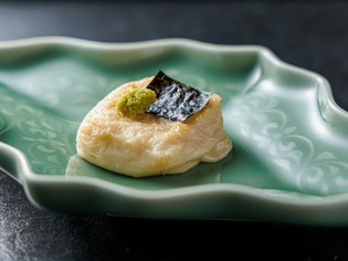 料理人の代名詞。追加注文したくなるほどの絶品『焼き胡麻豆腐』