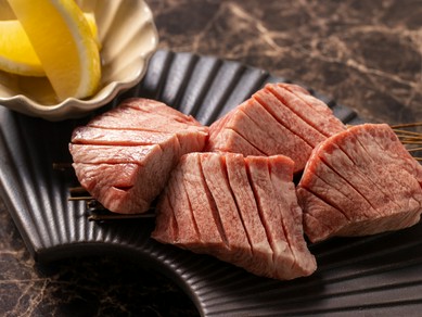 ソムリエが選ぶワインと極上の焼肉が大切な時間を演出します。