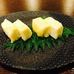 旨味と深みのコク。どんなお酒にも合います。