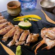 対馬産の一本釣りで釣り上げたのどぐろは、脂がよく乗っており身がしっかりしている。
・わら炙り
・塩焼き
・煮付け
（金額は各3000円～の時価）