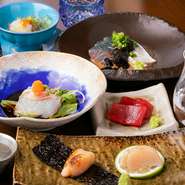 色々な調理法で、様々なネタに合わせた味付けを行っている。

・三種：1500円
・五種：2500円