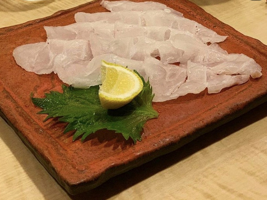 活アナゴの蒸し焼き