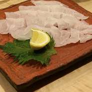 活アナゴの蒸し焼き